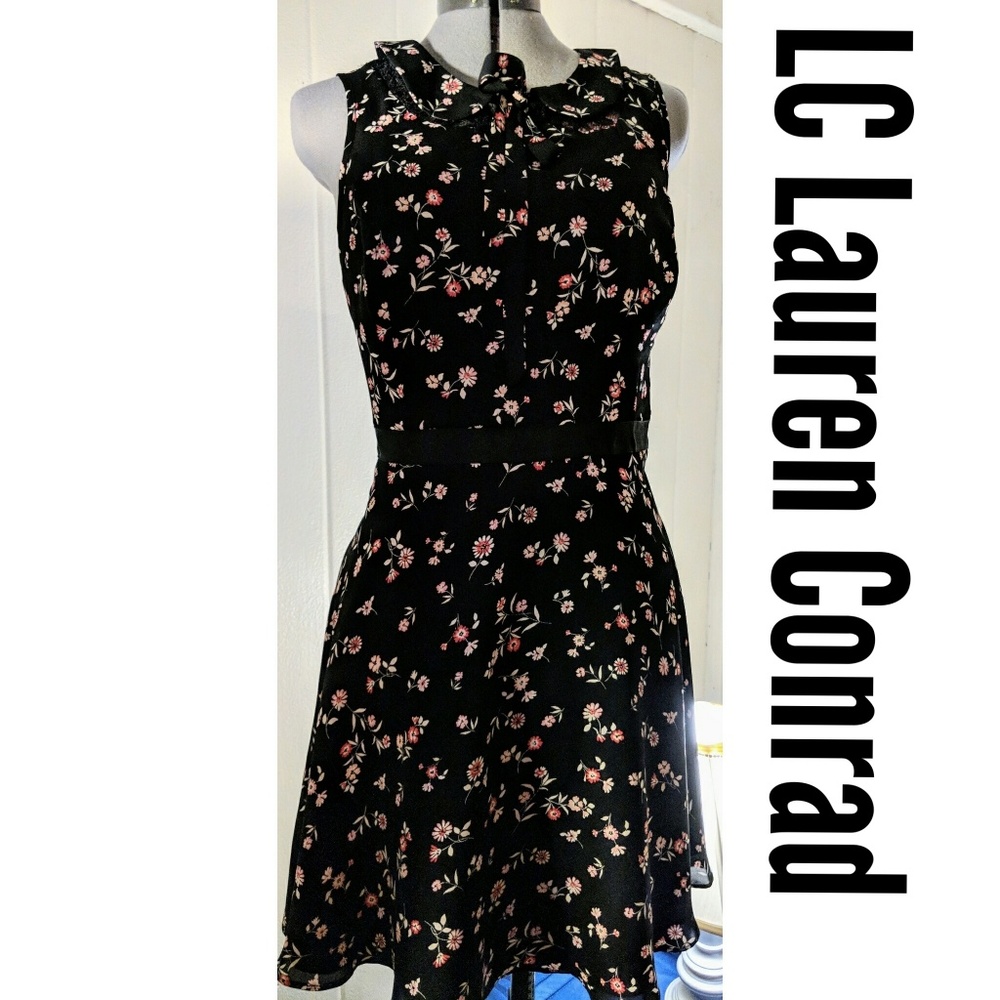 Like New! LC Lauren Conrad Floral Dress with Lace